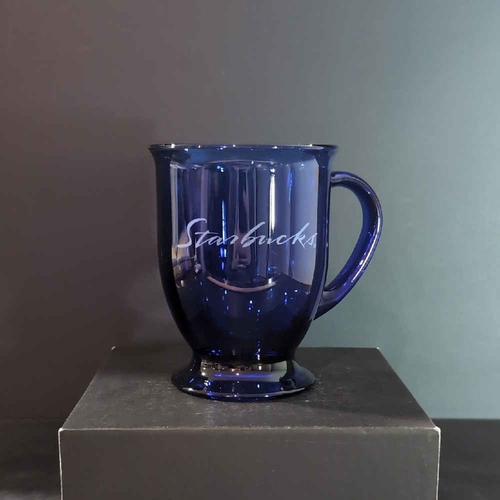 VGT, Anchor Hocking Etched Starbucks Cobalt Blue Footed Glass Coffee Mug.